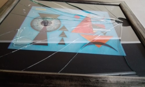 broken picture (2)